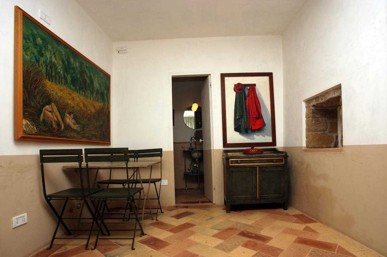 مبيت وإفطار SantʼAngelo in Vado Palazzo Santinelli الغرفة الصورة